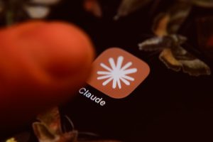 Como configurar Claude Sonnet 5 como padrão dos seus agentes e cortar custo sem perder performance